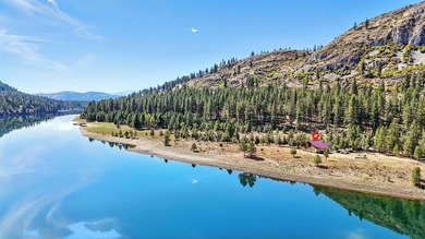 Discover your dream estate at the end of a private peninsula on - photo 49