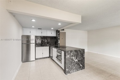 !! LOCATED ON THE FIRST FLOOR ... AND WITH GOLF COURSE VIEW - photo 4