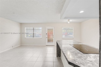 !! LOCATED ON THE FIRST FLOOR ... AND WITH GOLF COURSE VIEW - photo 6