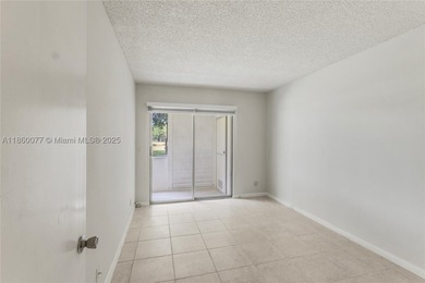 !! LOCATED ON THE FIRST FLOOR ... AND WITH GOLF COURSE VIEW - photo 8