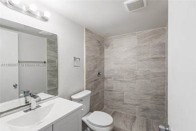 !! LOCATED ON THE FIRST FLOOR ... AND WITH GOLF COURSE VIEW - photo 9