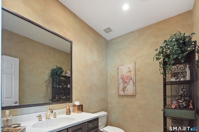 Exceptional custom-built 4 to 5 bedroom Colonial in desirable - photo 7