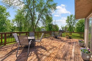 Welcome to your slice of Cross Lake living-where you get the - photo 3