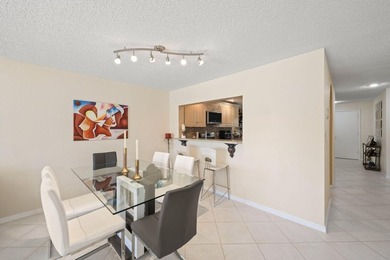 Bright and spacious coach home with stunning long lake views - photo 14