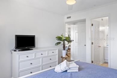 Bright, beautifully maintained 2-bedroom, 2-bath tennis villa - photo 18