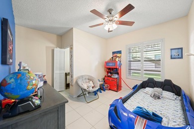 Bright and spacious coach home with stunning long lake views - photo 22