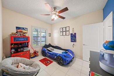 Bright and spacious coach home with stunning long lake views - photo 23