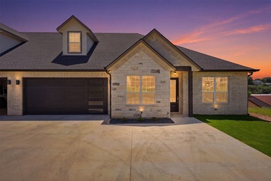 Welcome to the coveted DeCordova Bend Estates! This stunning new - photo 1