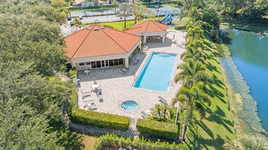 Bright and spacious coach home with stunning long lake views - photo 36