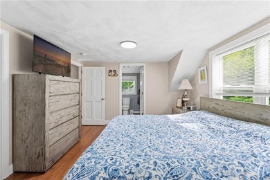 BEAUTIFUL REMODLED CUSTOME CAPE STYLE HOME ON OVER A HALF ACRE - photo 37
