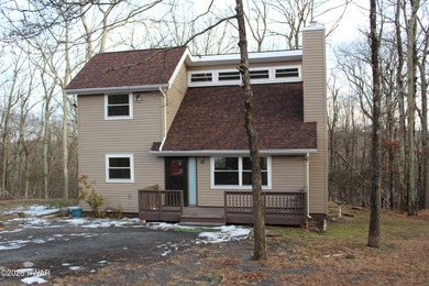 Wild Acres Lake Home For Sale in Dingmans Ferry Pennsylvania