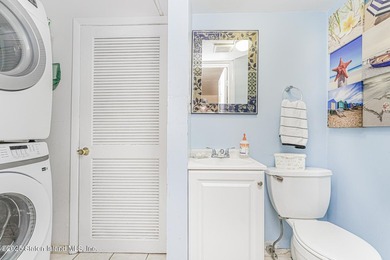 Welcome to this spacious and beautifully cared-for three-bedroom - photo 13