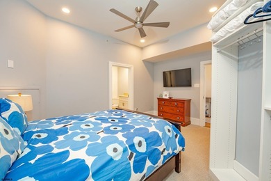 Welcome to 605 E 8th Street where you are in the center of it - photo 15