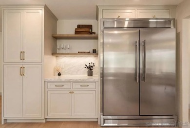 Set on a quiet cul-de-sac in one of La Jolla's most desirable - photo 19