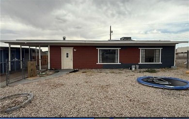 SHORT SALE OPPROTUNITY! Approved at $305,000 based on HUD