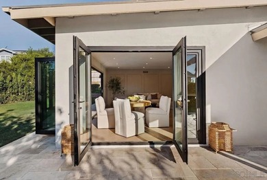 Set on a quiet cul-de-sac in one of La Jolla's most desirable - photo 22