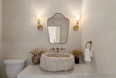 Set on a quiet cul-de-sac in one of La Jolla's most desirable - photo 23