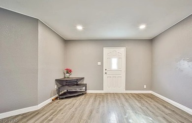 SHORT SALE OPPROTUNITY! Approved at $305,000 based on HUD