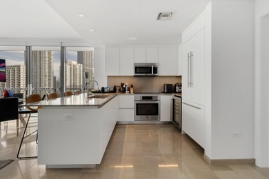 Most desirable 2 bed / 2.5 bath South-East corner unit at Reach