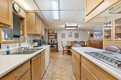Versatile country property on 2.49 acres surrounded by beautiful - photo 6