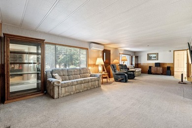 Versatile country property on 2.49 acres surrounded by beautiful - photo 8
