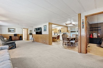 Versatile country property on 2.49 acres surrounded by beautiful - photo 9