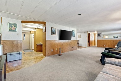Versatile country property on 2.49 acres surrounded by beautiful - photo 10