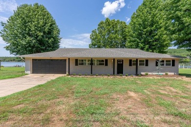 Shadow Lake Home For Sale in Greenwood Arkansas
