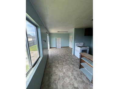 This 4-bedroom, 2-bath home located on a small cul-de-sac offers - photo 7