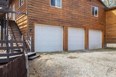 Who's been dreaming of riverfront living? This beautiful - photo 3