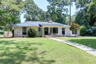 CLASSIC WITH A TWIST IN BEAUTIFUL ISLE OF HOPE! This +/- 2236 s - photo 3
