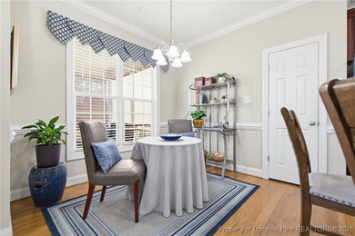 Welcome home to this house, super convenient to the mall area