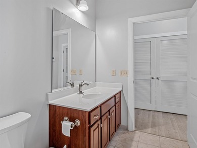 Enjoy the ease of downtown living in this charming 1-bedroom - photo 23