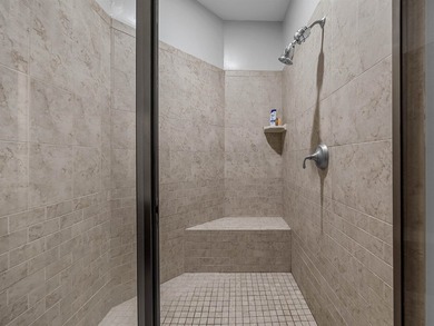 Enjoy the ease of downtown living in this charming 1-bedroom - photo 24
