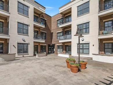 Enjoy the ease of downtown living in this charming 1-bedroom - photo 30