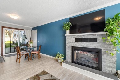 Just a short walk to the ocean, this 5-bedroom, 2-bath home - photo 5