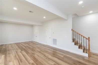 Brand new construction in Top Sail Bay subdivision featuring - photo 38