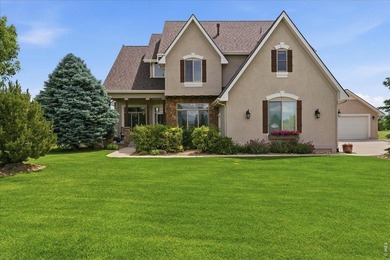 Huge price improvement! Discover your Green Acres paradise with - photo 2