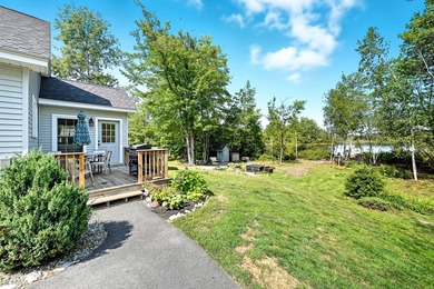 This beautifully maintained 2-bedroom, 2-bath lakefront home - photo 5
