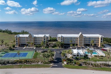 TOP-FLOOR END UNIT IN POINTS WEST W/FULL HARBOR VIEW, PRIVATE - photo 56