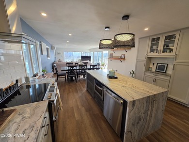 Lake Wallenpaupack Home For Sale in Lakeville Pennsylvania