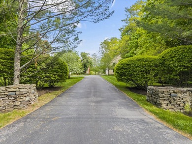 Coastal Estate near Portland, Maine. Set on 2.9 private acres - photo 4