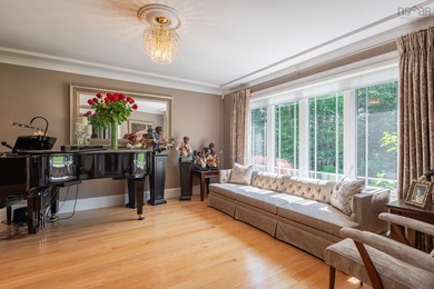 Your own private Lakefront retreat with 8210 sq feet of luxury - photo 15