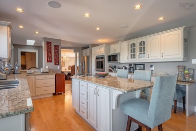 Your own private Lakefront retreat with 8210 sq feet of luxury - photo 20