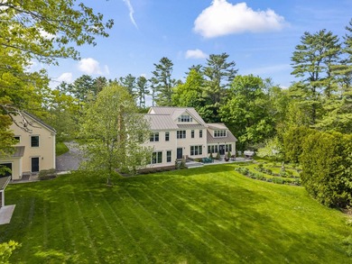 Coastal Estate near Portland, Maine. Set on 2.9 private acres - photo 10