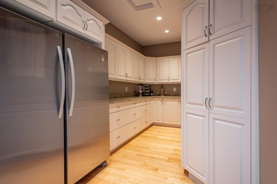 Your own private Lakefront retreat with 8210 sq feet of luxury - photo 21