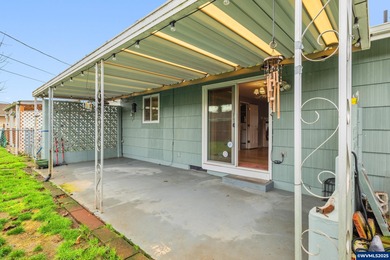 Come live the golf resort lifestyle in desirable Woodburn