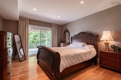 Your own private Lakefront retreat with 8210 sq feet of luxury - photo 38