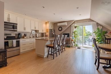 Your own private Lakefront retreat with 8210 sq feet of luxury - photo 44