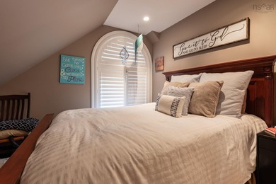 Your own private Lakefront retreat with 8210 sq feet of luxury - photo 46